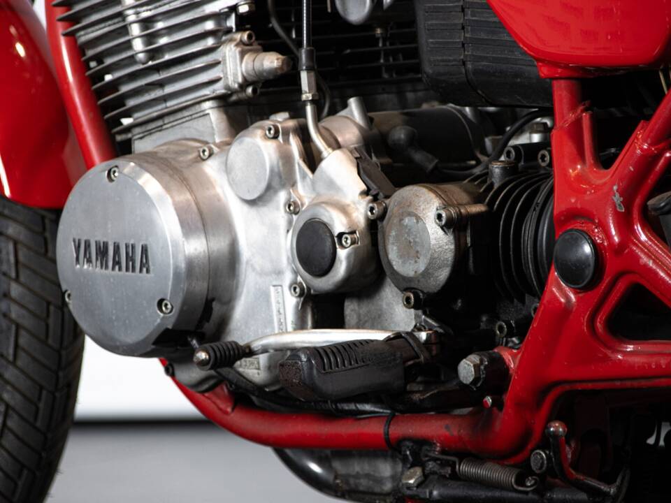 Image 29/50 of Yamaha XS 750 (1979)