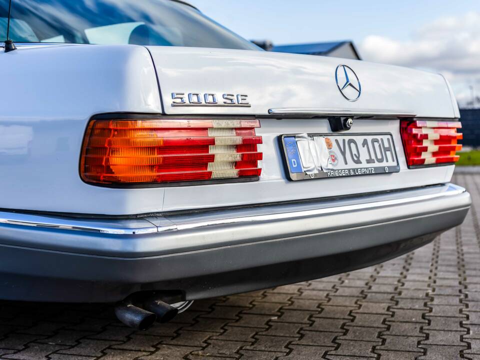 Image 30/175 of Mercedes-Benz 420 SE (1986)