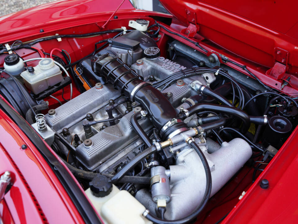 Image 4/50 of Alfa Romeo 2.0 Spider (1990)