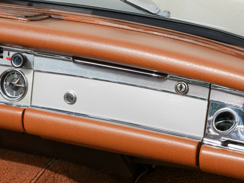 Imagen 26/41 de Mercedes-Benz 280 SL (1971)
