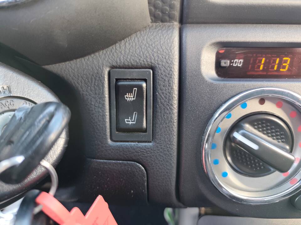 Image 42/57 of Toyota MR2 (2003)