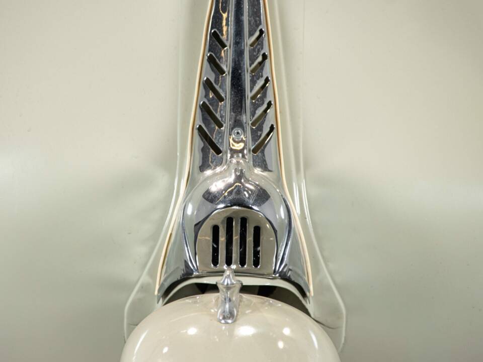Bild 38/50 von Piaggio Vespa 150 "Struzzo" VL (1955)