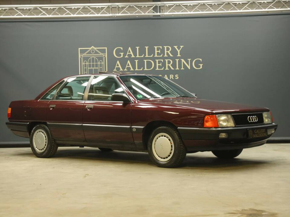 Image 44/50 de Audi 100 - 2.3E quattro (1990)