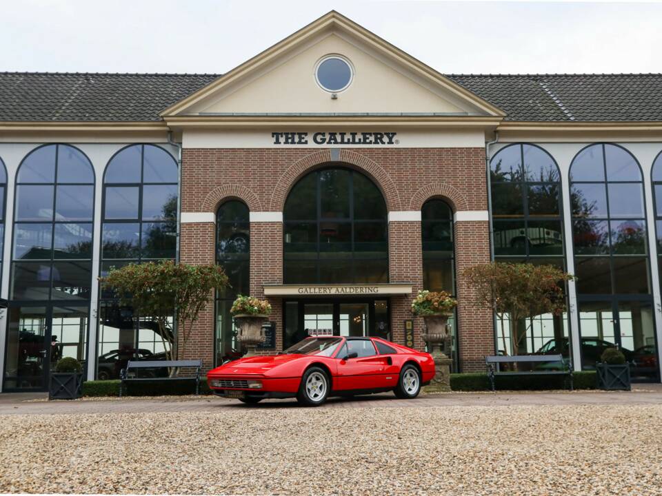 Immagine 34/50 di Ferrari 328 GTS (1986)