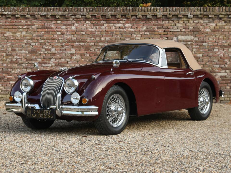 Immagine 9/50 di Jaguar XK 150 SE DHC (1958)