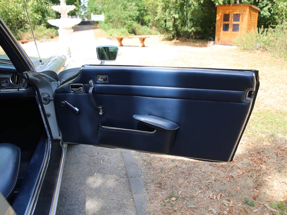 Image 27/37 of Mercedes-Benz 280 SL (1969)