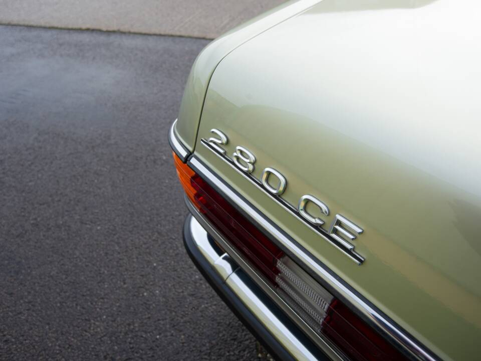 Image 27/30 de Mercedes-Benz 280 CE (1980)