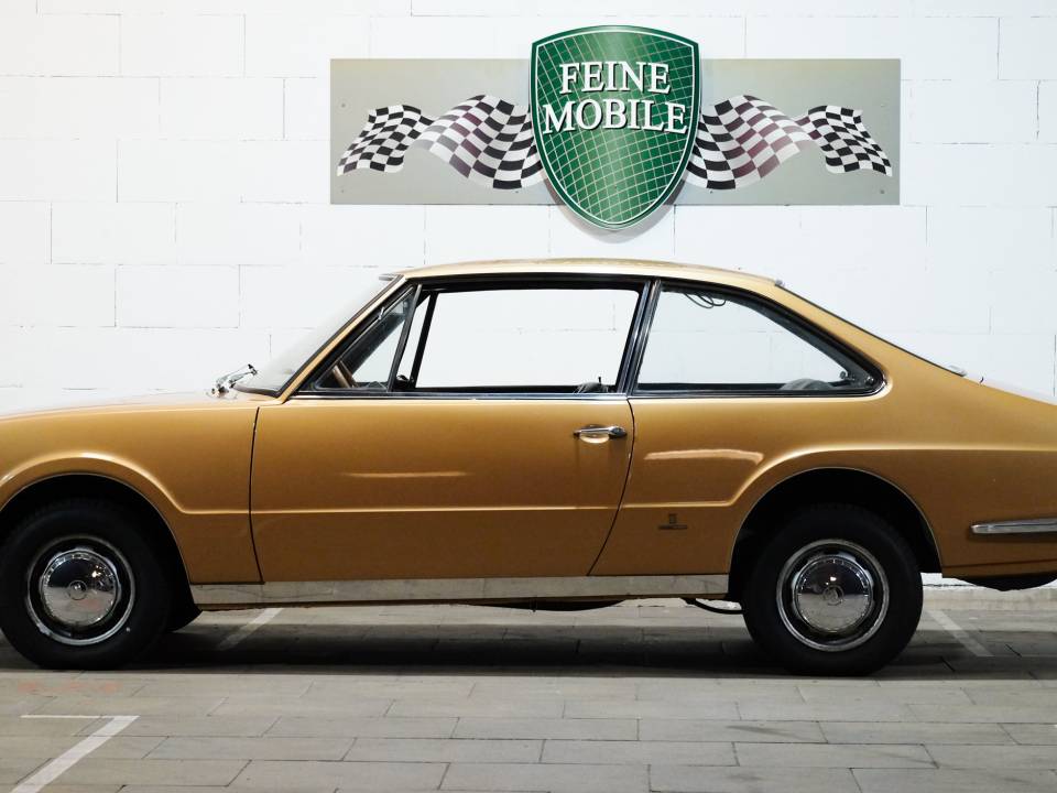 Image 2/19 of FIAT 124 Vignale Coupé Eveline (1968)