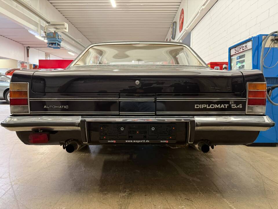 Immagine 15/19 di Opel Diplomat V8 5,4 (1976)