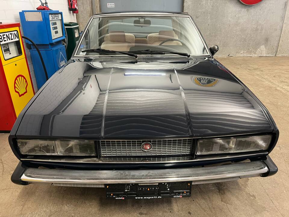 Immagine 5/16 di FIAT 130 Coupé (1975)