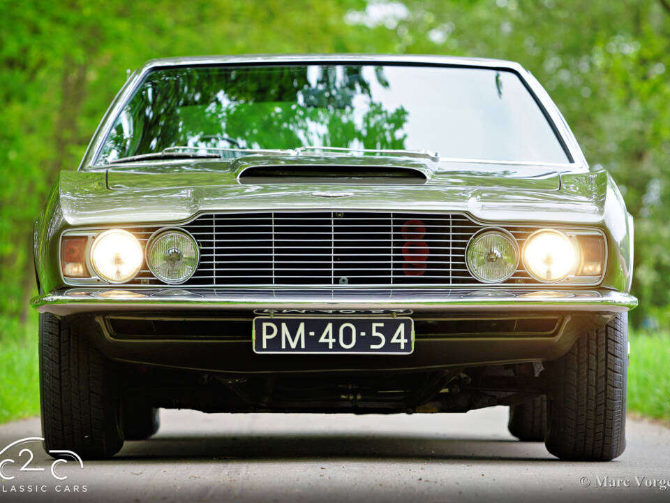 Image 2/57 of Aston Martin DBS (1969)