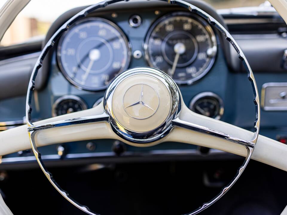 Image 42/56 of Mercedes-Benz 190 SL (1956)