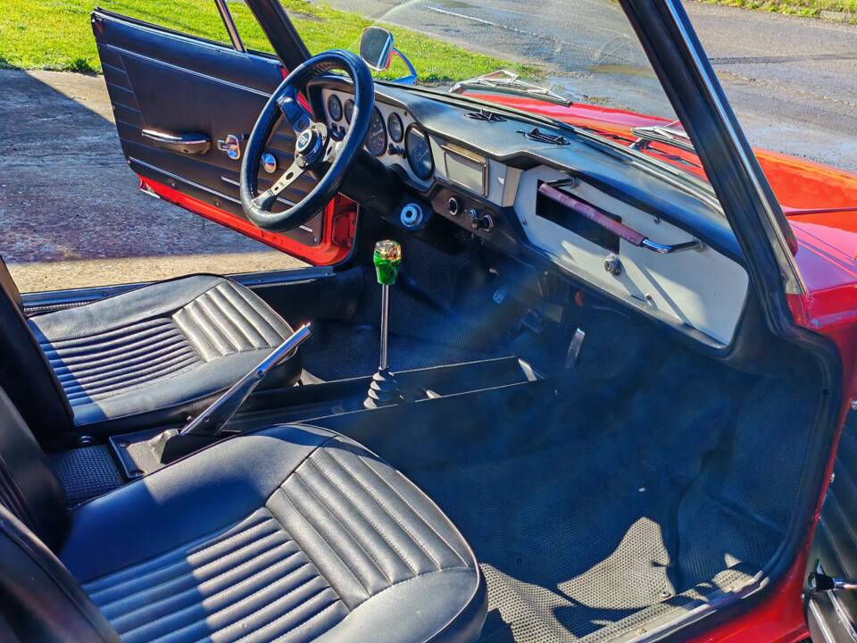 Image 29/39 of FIAT 850 Sport Spider (1969)