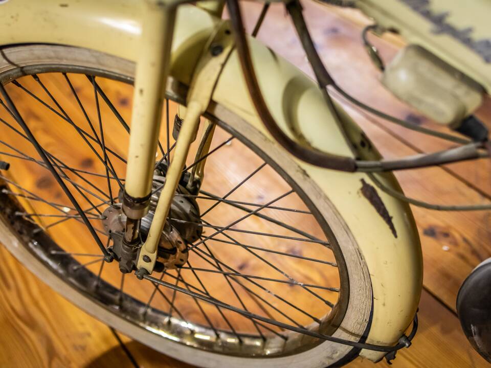 Imagen 10/12 de Lohner Motobécane Mobylette AV44 (1900)