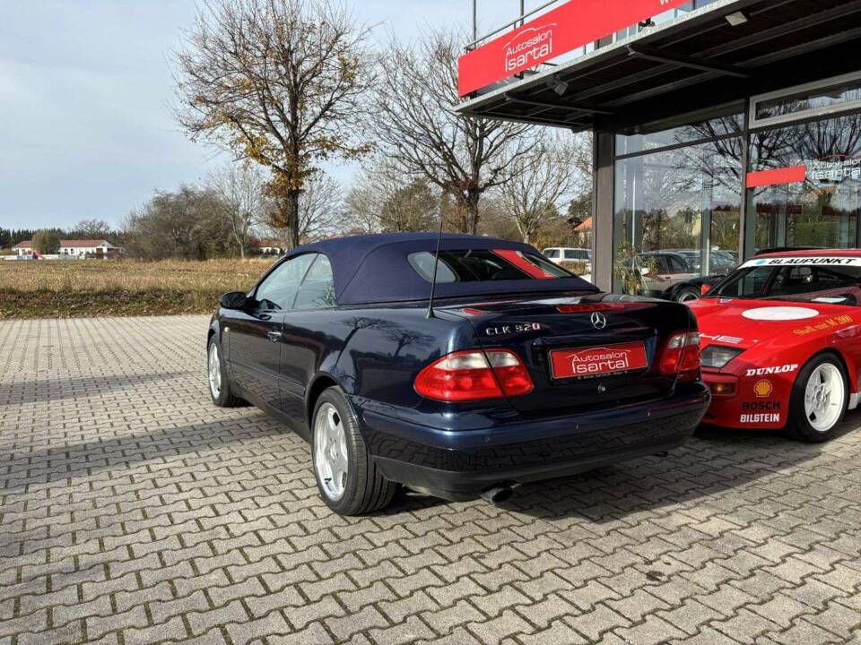 Afbeelding 21/34 van Mercedes-Benz CLK 320 (1999)