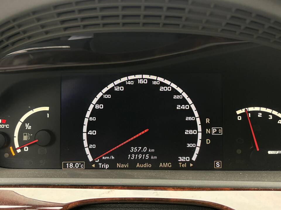 Bild 26/29 von Mercedes-Benz S 63 AMG (2007)