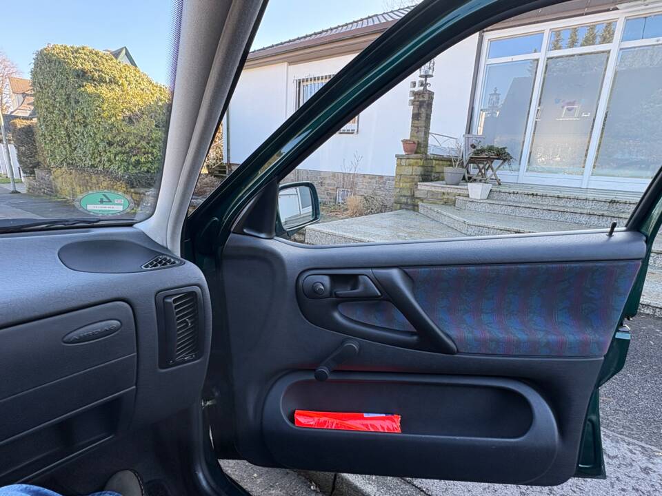 Bild 10/17 von Volkswagen Polo III 1.4 (1996)