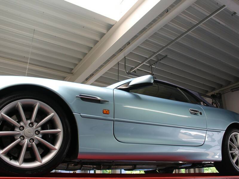 Image 9/50 of Aston Martin DB 7 Vantage Volante (2000)