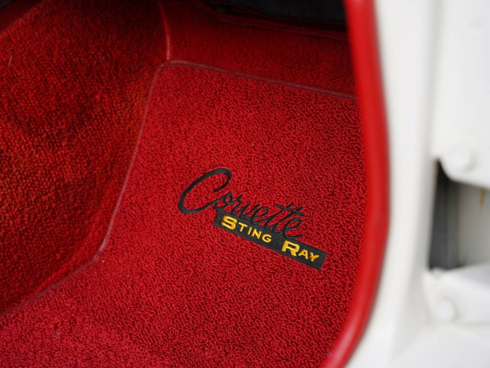 Immagine 33/50 di Chevrolet Corvette Sting Ray (1963)