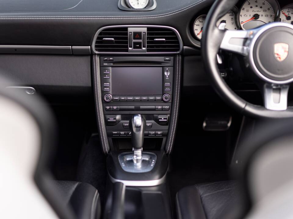 Bild 13/39 von Porsche 911 Turbo (2011)