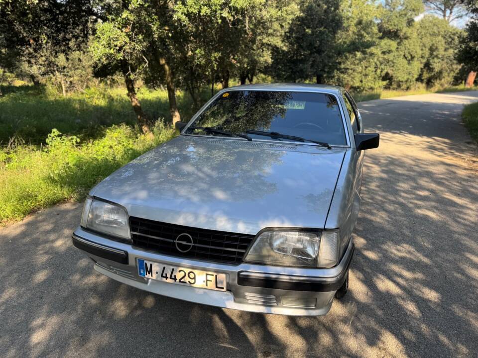 Bild 2/41 von Opel Monza 3,0 E (1983)
