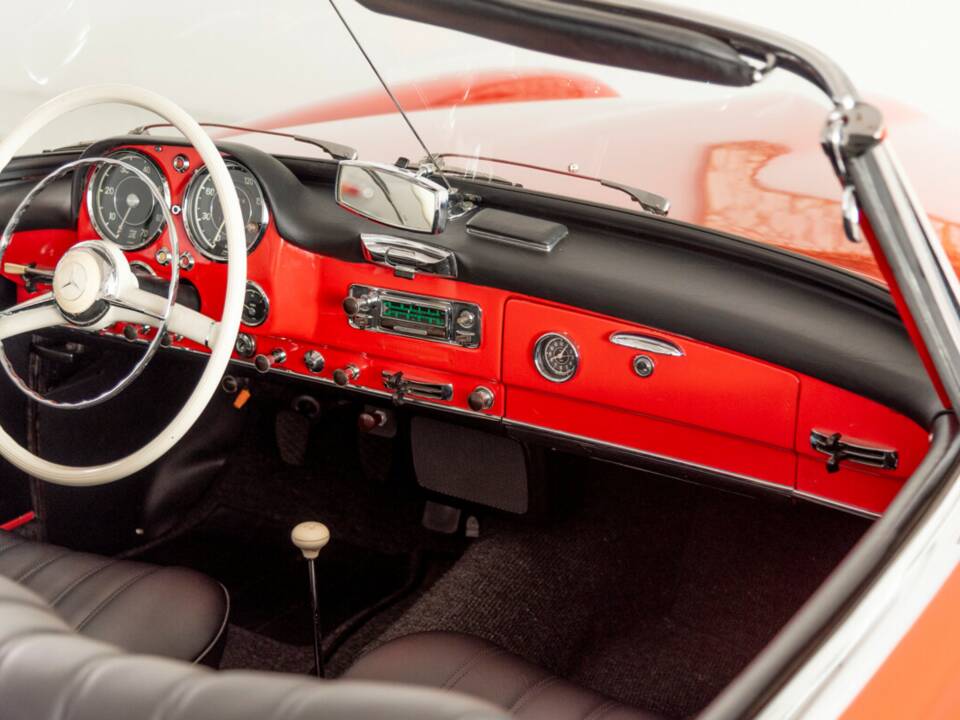 Image 22/35 of Mercedes-Benz 190 SL (1962)
