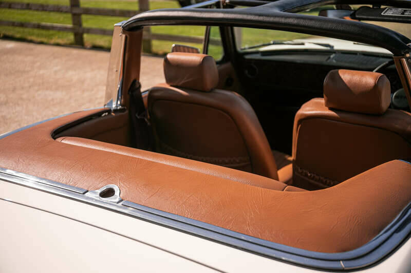 Image 33/47 of Triumph Stag (1975)