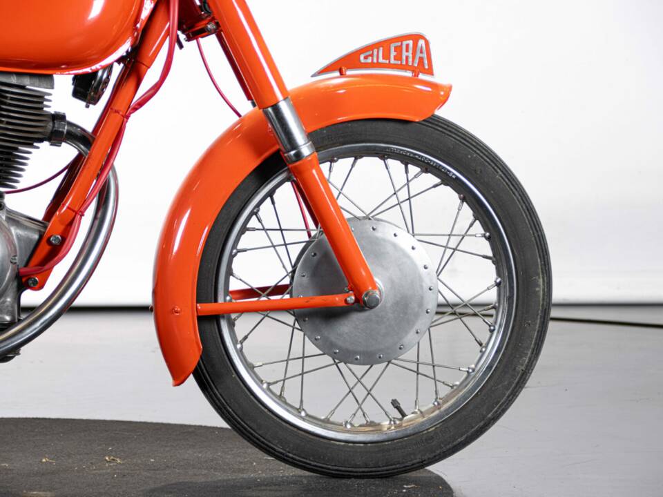 Image 33/50 de Gilera Giubileo 175 Sport (1963)