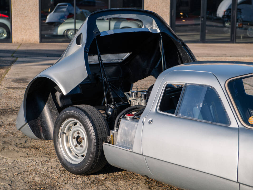 Image 4/19 of Porsche 904 Carrera GTS (1964)