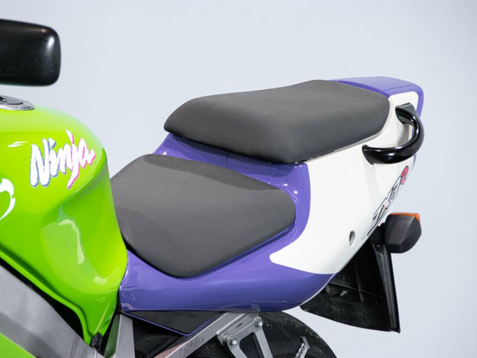 Imagen 34/50 de Kawasaki DUMMY (1996)