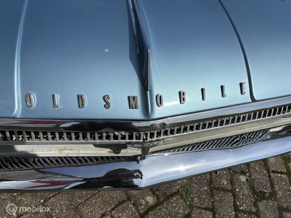 Image 48/49 of Oldsmobile F-85 Jetfire (1962)