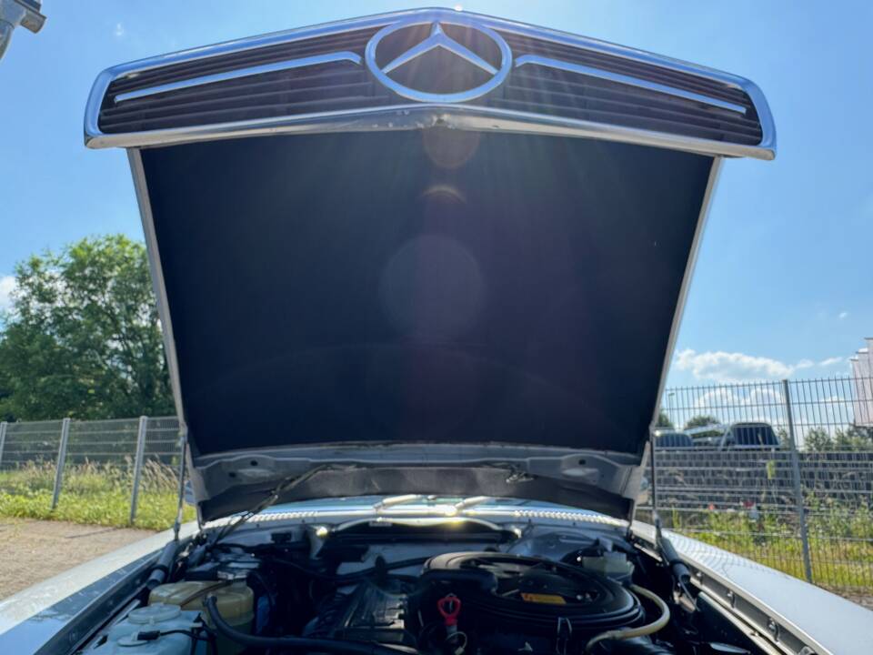 Image 21/72 of Mercedes-Benz 300 SL (1988)