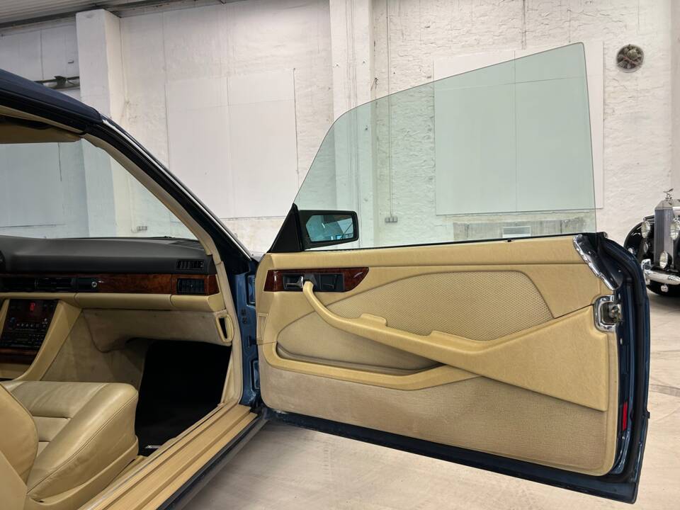 Image 16/20 de Mercedes-Benz 500 SEC SGS (1982)