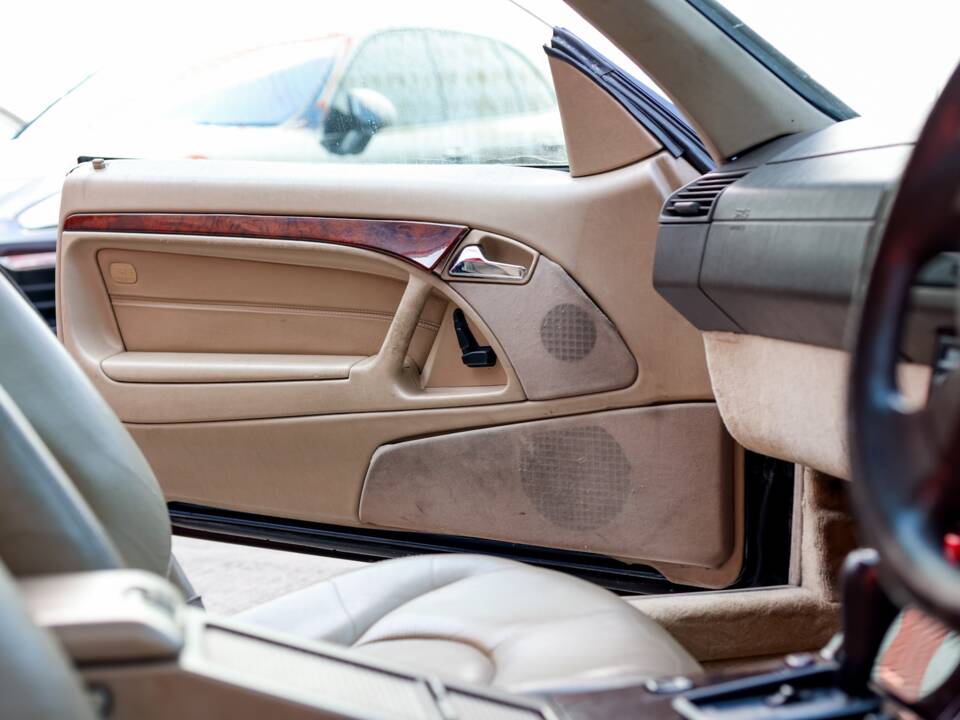 Image 18/44 de Mercedes-Benz SL 320 (1996)