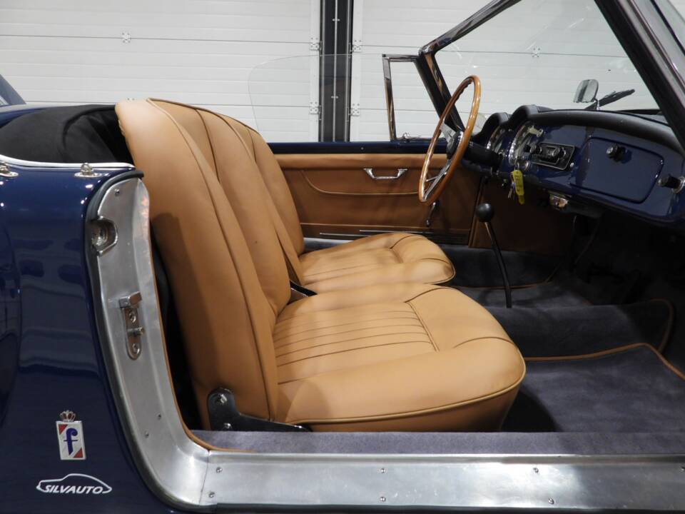Image 7/15 of Lancia Aurelia B24 Convertible (1958)
