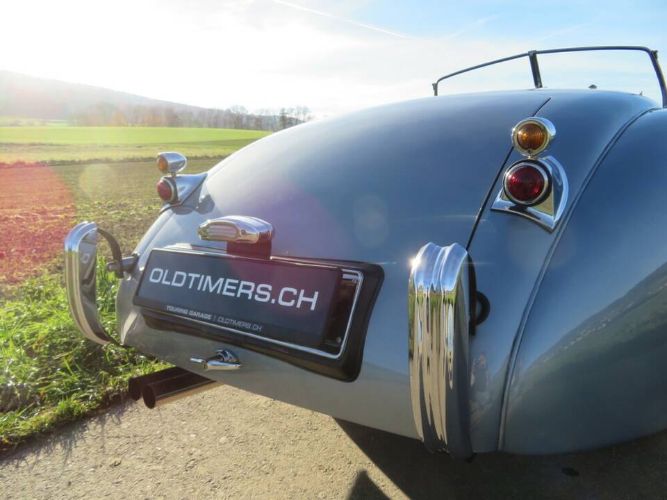 Bild 20/21 von Jaguar XK 120 SE OTS (1954)