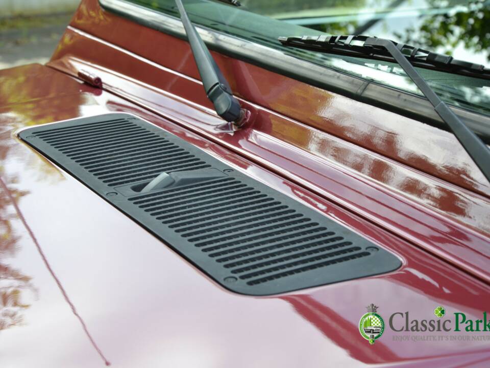 Image 45/49 de Mercedes-Benz 230 GE (SWB) (1993)