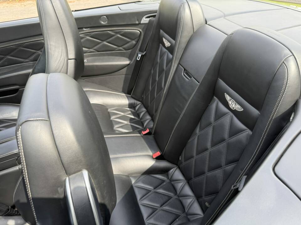 Image 12/13 of Bentley Continental GTC Speed (2011)