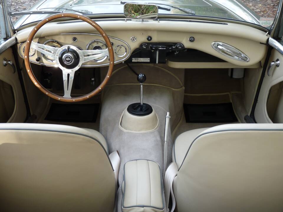 Image 20/32 of Austin-Healey 3000 Mk II (BT7) (1962)