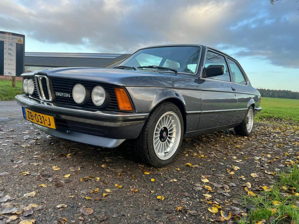 Bild 6/8 von BMW 323i (1980)