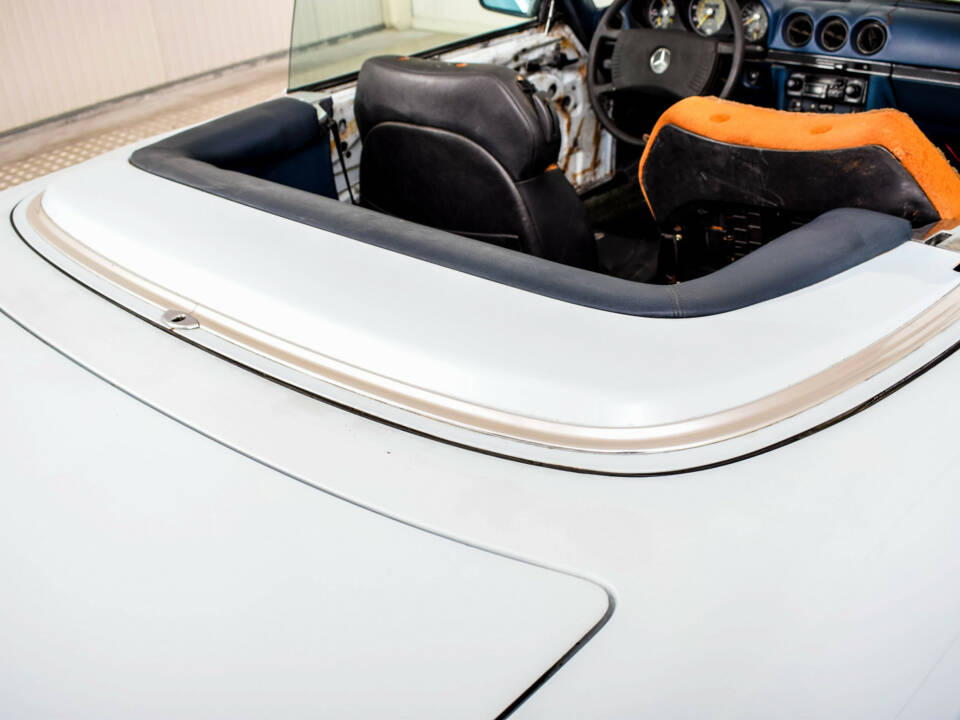 Image 18/47 of Mercedes-Benz 450 SL (1973)