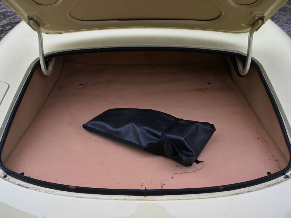 Bild 42/50 von Jaguar E-Type V12 (1973)