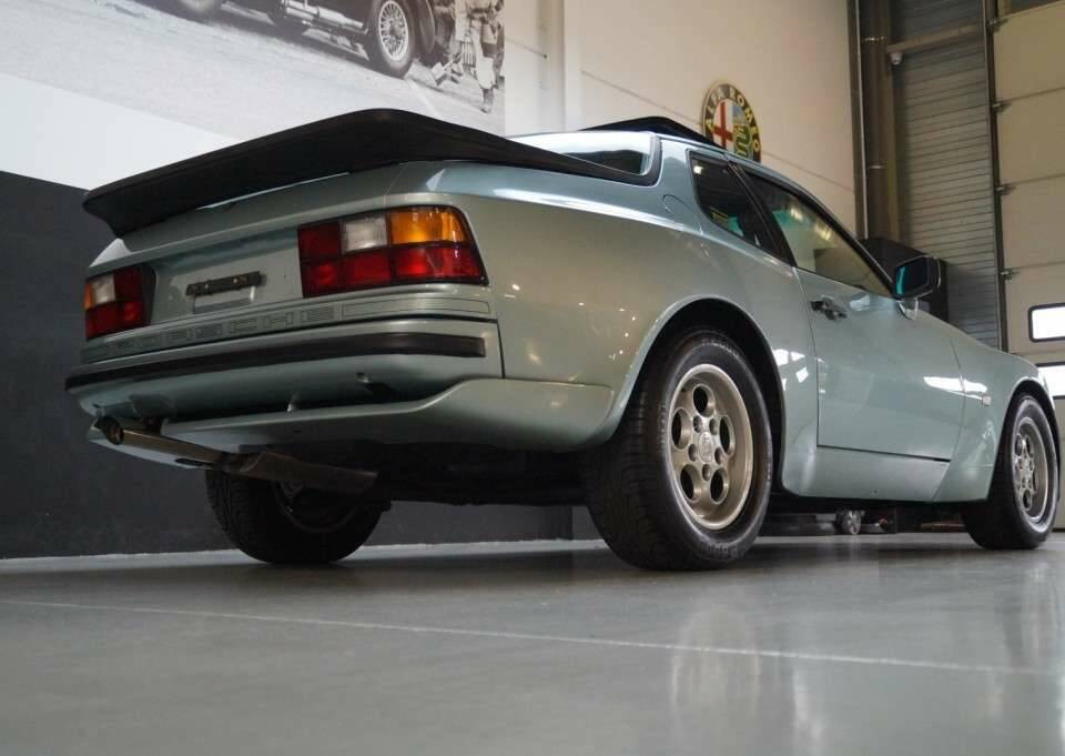 Image 29/50 de Porsche 944 Turbo (1986)