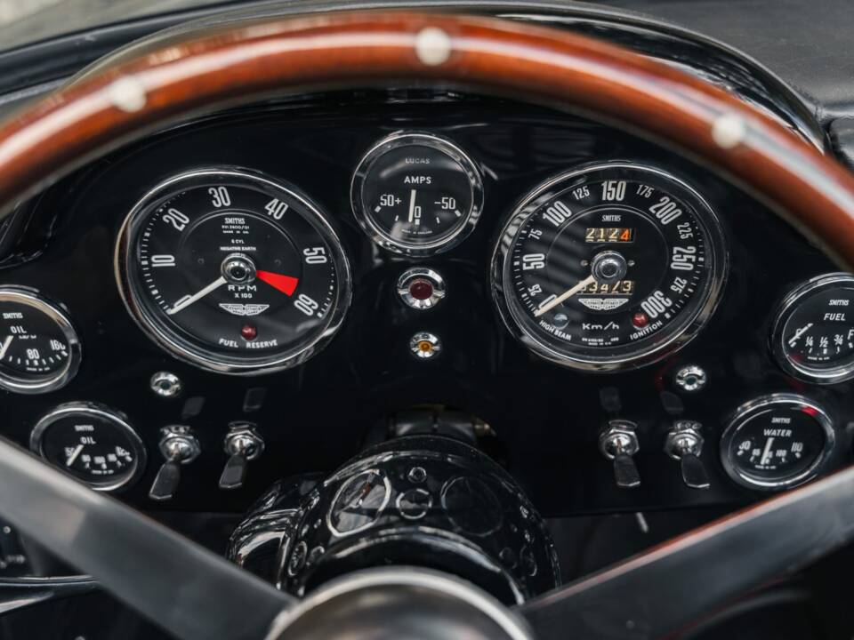 Afbeelding 44/75 van Aston Martin DB 5 Volante (1964)