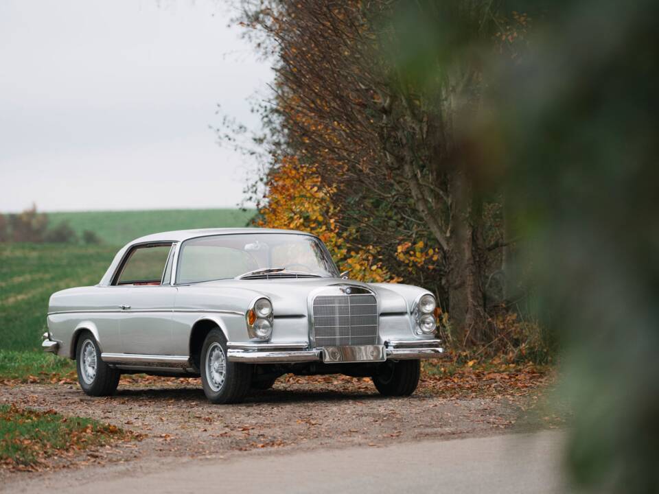 Bild 40/40 von Mercedes-Benz 300 SE (1965)