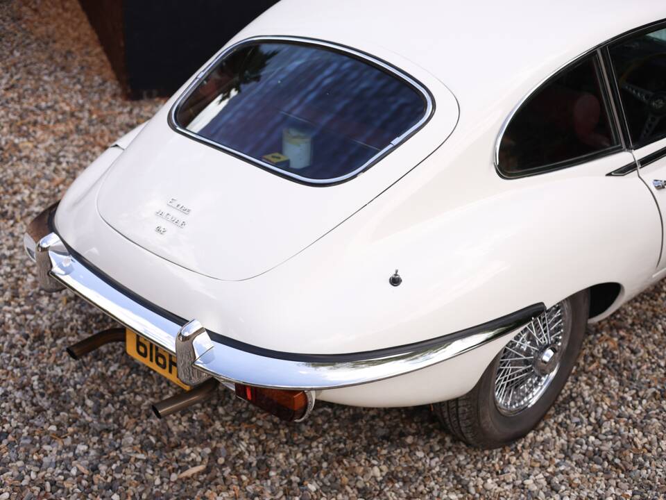 Image 44/50 de Jaguar Type E (2+2) (1970)