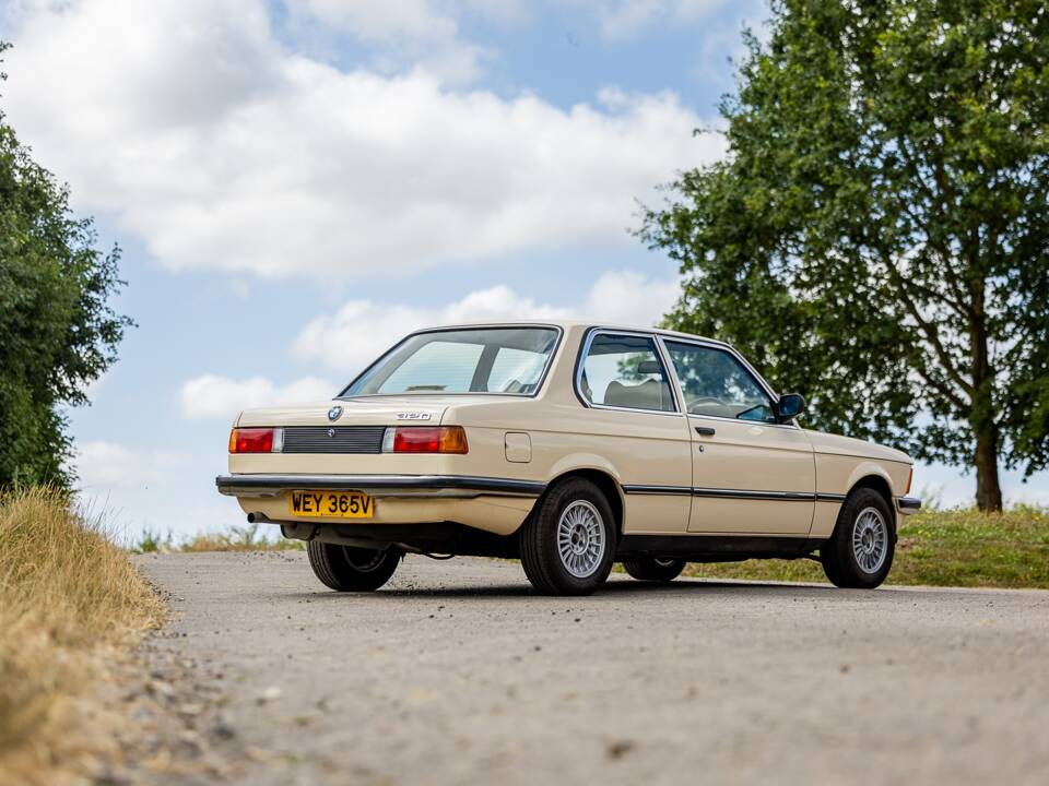 Image 20/48 of BMW 320/6 (1980)