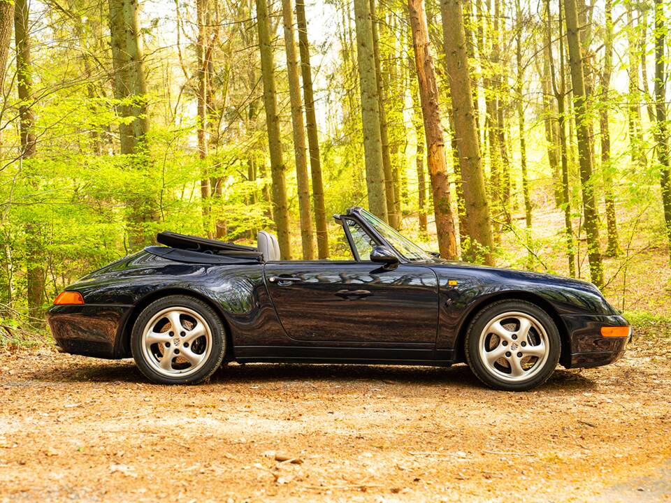 Immagine 7/47 di Porsche 911 Carrera (1994)