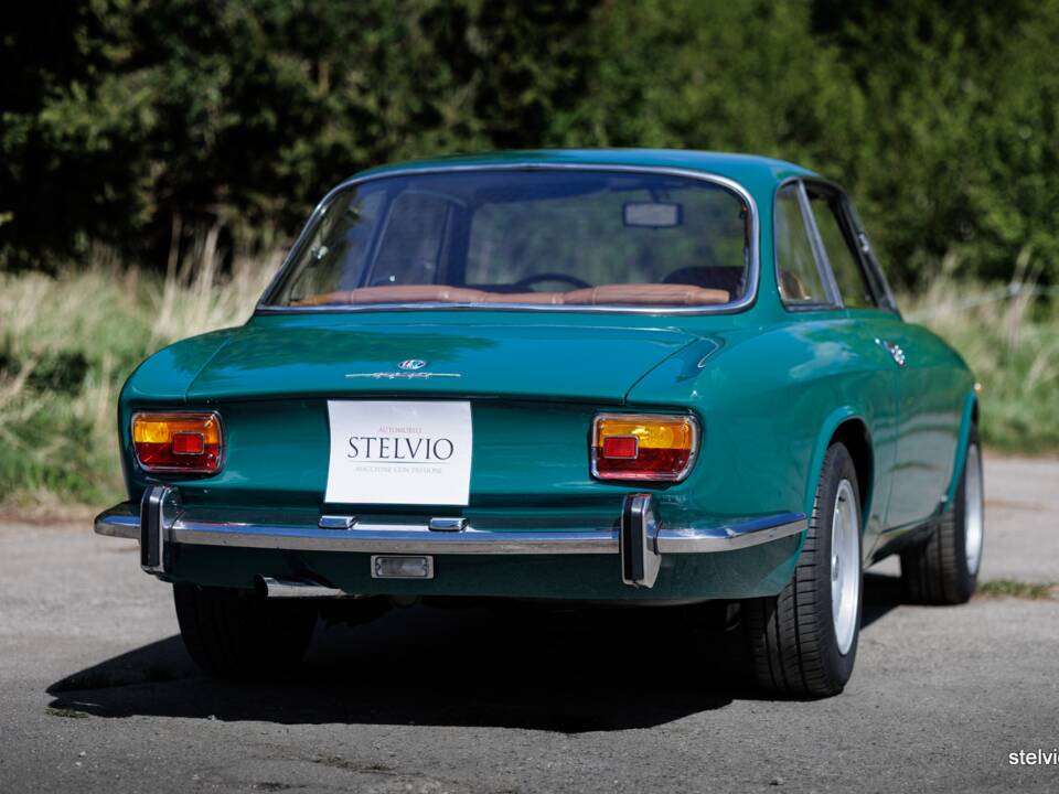 Bild 9/39 von Alfa Romeo 1750 GT Veloce (1971)