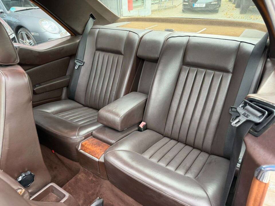 Bild 15/21 von Mercedes-Benz 300 CE (1988)